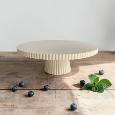 Ribbed Cake Stand 4